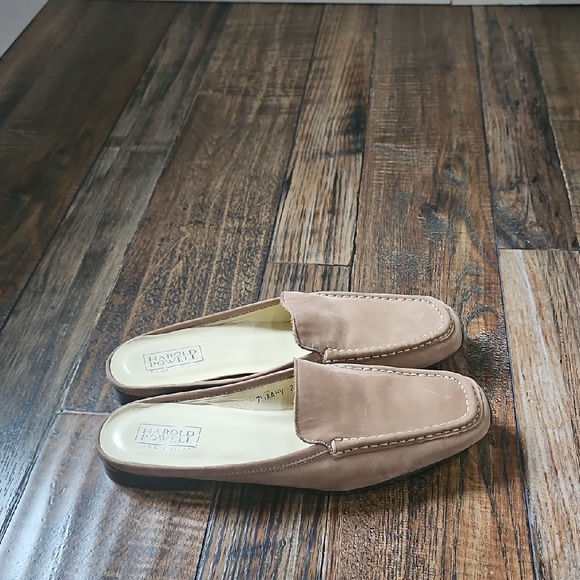 Harold Powell Women's Tan Suede Leather Slip-On Loafers. Made In Italy. Size 7.5 - Picture 1 of 8